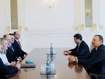 Президент Азербайджана принял делегацию во главе с вице-премьером Нидерландов