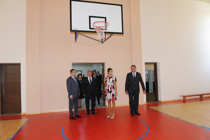 First Lady of Azerbaijan inaugurates new school building in Bina settlement of Baku (PHOTO)