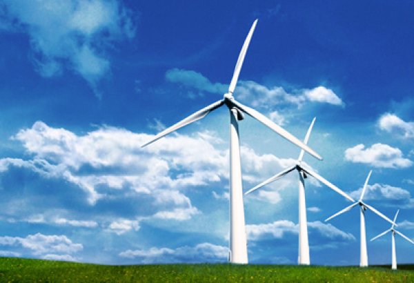 Azerbaycan Hazar Denizi’de rüzgar enerji santrali yapımını görüşüyor