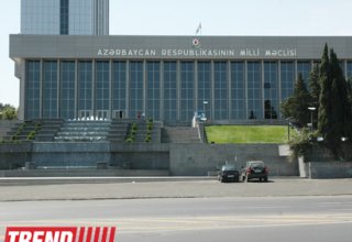 Парламент Азербайджана принял отчет правительства по итогам 2012 года