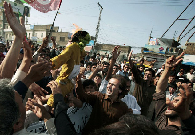 Protests in Pakistan over MQM leader arrest