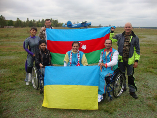 Кямал Мамедов покорил небо Украины с азербайджанским флагом (видео-фото)