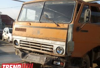 Дорожная полиция Азербайджана призывает водителей грузовиков соблюдать при движении правильную дистанцию
