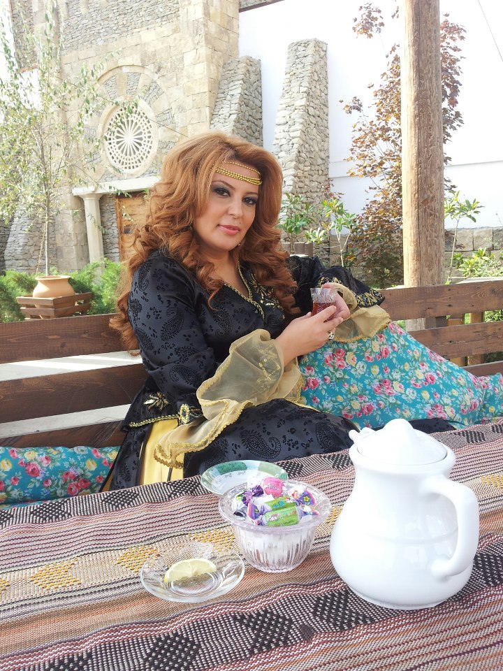 Илаха Ибадова реализовала проект в национальной одежде (фото)