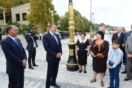 Azərbaycan Prezidenti Yevlaxda Kür çayının sahilində “Bulvar” istirahət mərkəzini açıb (FOTO) - Gallery Image