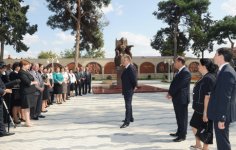 Prezident İlham Əliyev Bərdədəki Nüşabə parkında yaradılmış şəraitlə tanış olub (FOTO)