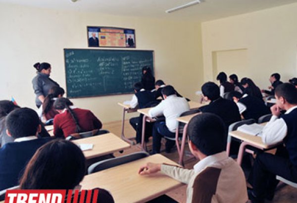 В Азербайджане будут сокращены школьные каникулы