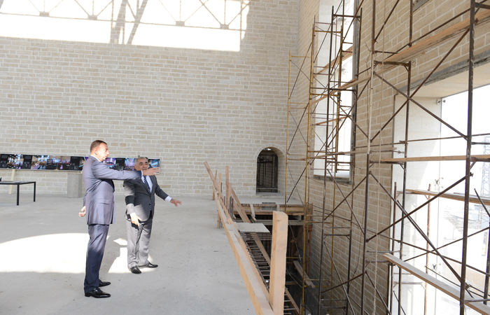 President Ilham Aliyev inspects redevelopment work at National Flag Square and adjacent area (PHOTO)