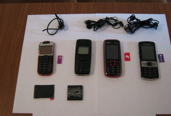 В Азербайджане пресечена попытка передачи в тюрьму мобильных телефонов (ФОТО)