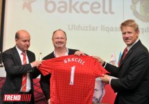 Оператор мобильной связи Азербайджана подписал соглашение с "Манчестер Юнайтед" (ФОТО)