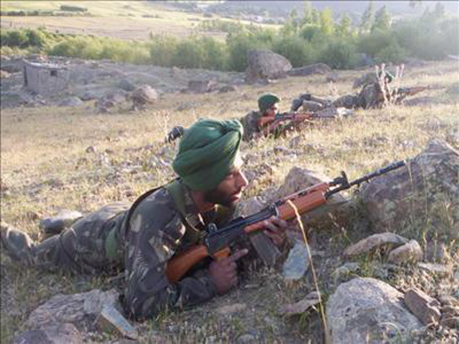 В перестрелке в Джамму и Кашмире погибли двое индийских военных