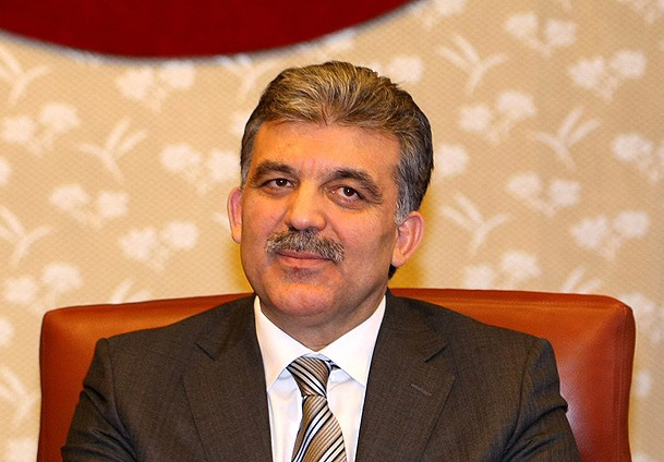 President Gul signals candidacy for Turkish presidency