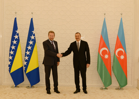 Chairman of Presidency of Bosnia and Herzegovina officially welcomed to Azerbaijan (PHOTO)