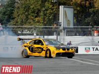 Car tricks demonstrated within City Challenge race in Baku (PHOTO)
