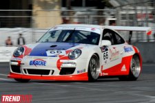 Qualifying session of City Challenge car race starts in Baku (PHOTO)