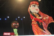 Гёйчек Фатма и Чернильный Тео представили Kickoff Show в Баку - City Challenge  (фотосессия)
