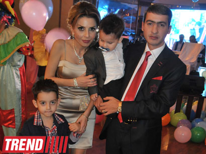 Азербайджанская телеведущая вместе с членами семьи попала в ДТП
