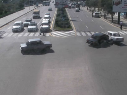 Тяжелые кадры ДТП на улицах Баку (видео)