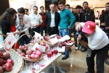В Азербайджане проходит традиционный Фестиваль граната (фото)