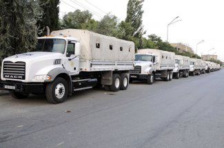 Son üç ildə Türkiyə Suriyaya 2 mindən çox humanitar yardım karvanı göndərib