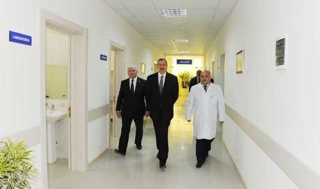 Президент Ильхам Алиев принял участие в открытии городской поликлиники номер 14 в бакинском поселке Ахмедлы (ФОТО)