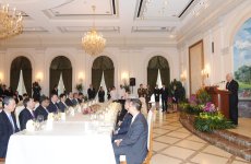 Singaporean President hosts official dinner in honor of Azerbaijani President (PHOTO)
