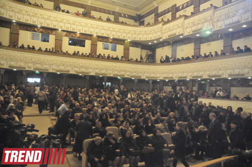 Яшар Нури - в последний раз на сцене Аздрамы, тысячи людей, аплодисменты, слезы... (фото, обновлено)