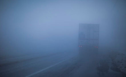В США из-за тумана столкнулись 140 автомобилей