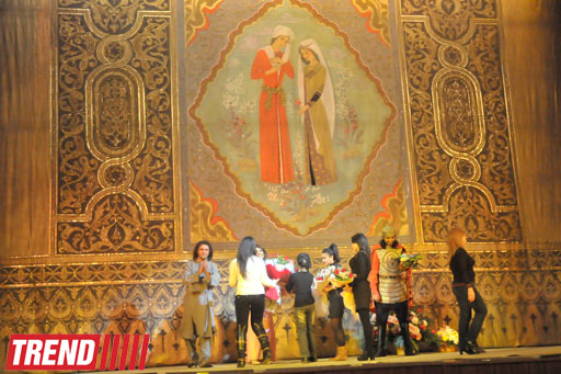 В Баку с аншлагом представлена первая опера мусульманского Востока "Лейли и Меджнун" (фотосессия)