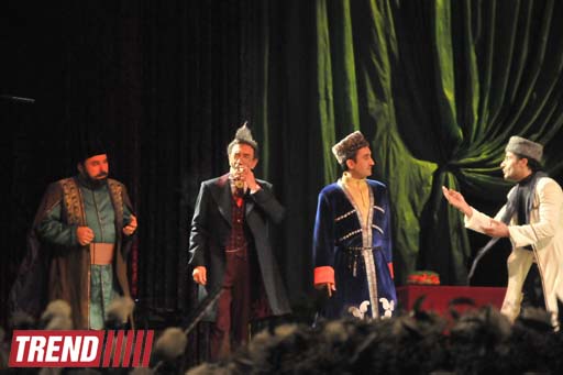 В Аздраме состоялся торжественный вечер, посвященный 200-летию Мирзы Фатали Ахундзаде (фотосессия)