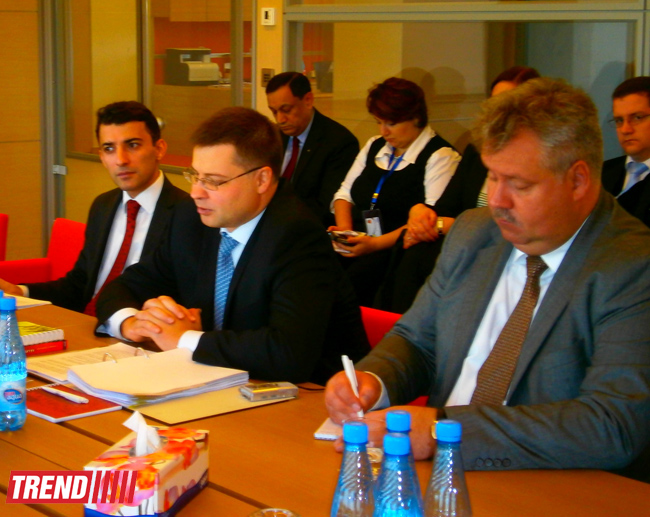 Латвия заинтересована в расширении экономического сотрудничества с Азербайджаном - премьер (ФОТО)