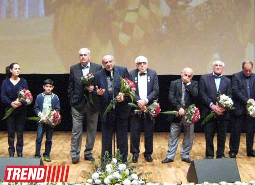 В Баку состоялась премьера фильма "Вестник рассвета" – зрители аплодировали стоя (фотосессия)