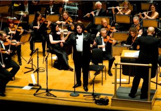 В Лондоне состоялся концерт азербайджанской музыки в исполнении Королевского симфонического оркестра (фото)