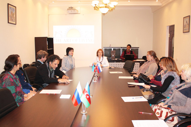В Баку состоялась презентация международного фонда "Искусство жизни" (фото)