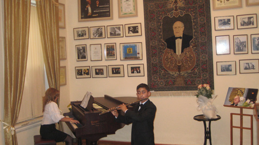 В Баку в Доме-музее Ростроповичей пройдет экскурсия, посвященная Узеиру Гаджибейли и Леопольду Ростроповичу