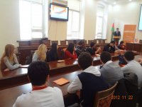 Uniforex провел специальный семинар для студентов азербайджанского вуза (ФОТО)