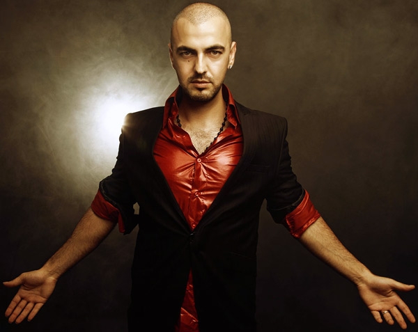 Турецкий певец Сонер Сарыкабадайы станет гостем Бриллиант Дадашевой