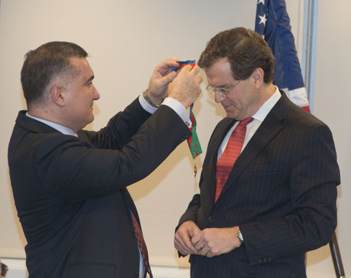 Видному общественному деятелю США вручен орден "Дружбы" Азербайджана (ФОТО)