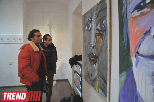 В Баку представлены работы современных художников из России, Германии и Марокко (фото)