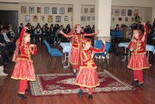 Учащиеся бакинской школы показали "Приключение скряги" Мирзы Фатали Ахундзаде (фото)