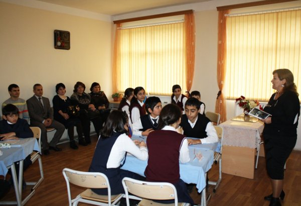 В Азербайджане для учителей средних школ будет применена дифференцированная система оплаты труда