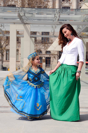Телеведущая Лейла Мустафаева о детской моде: "Моя дочь всегда спорит со мной" (фото)