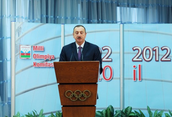 Президент Ильхам Алиев: Азербайджанские спортсмены достойно представляли страну на международных аренах (ФОТО)