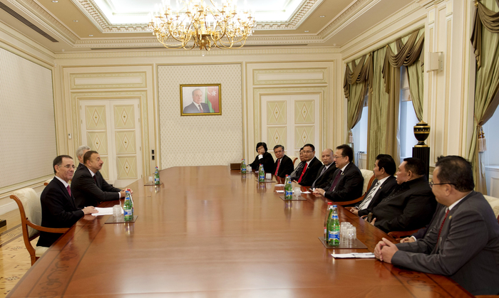 Президент Азербайджана принял делегацию во главе с председателем Совета региональных представителей Индонезии