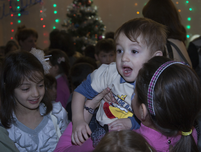 Российское представительство Фонда Гейдара Алиева и ВАК организовали Новогодний праздник для сирот и детей, лишенных родительской опеки  (ФОТО)