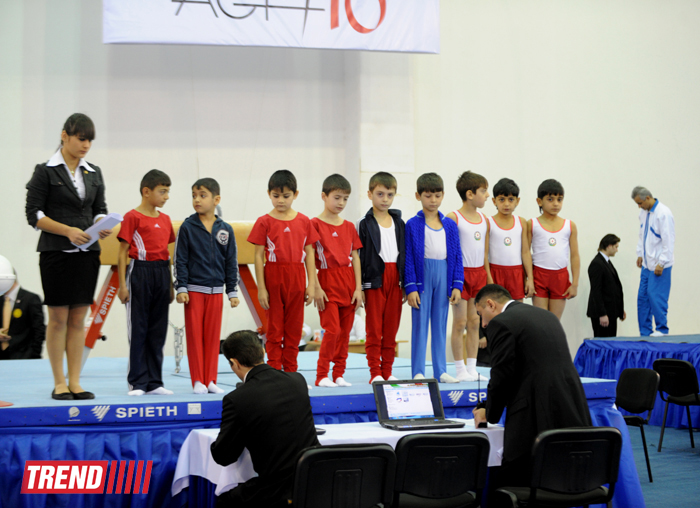 В Баку проходят объединенные соревнования по спортивной гимнастике, акробатике и тамблингу (ФОТО)