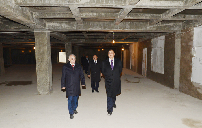 President Ilham Aliyev inspects construction work at underground parking lot in Azadlig Square (PHOTO)