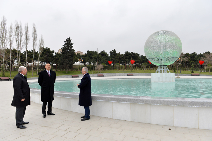 President Ilham Aliyev inspects new park in Baku (PHOTO)