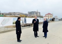 President Ilham Aliyev gets acquainted with construction works at the mosque complex in capital’s Binagadi District (PHOTO)