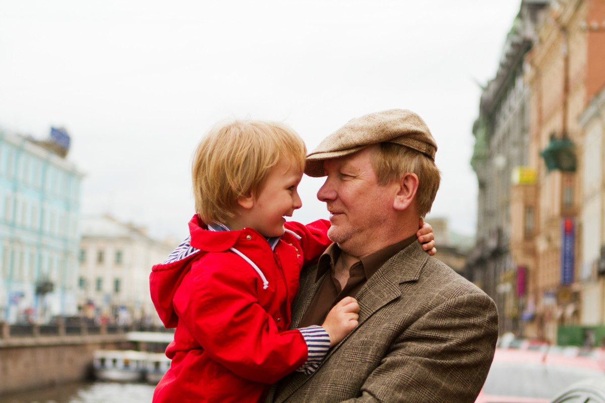 Ребенку надо дать огромный запас любви, на всю жизнь – российский актер Виктор Бычков (фото)